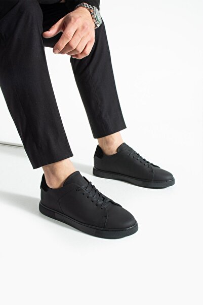 ShoeMaker Men's Black Genuine Leather Comfortable Sole Casual Sneaker Shoes