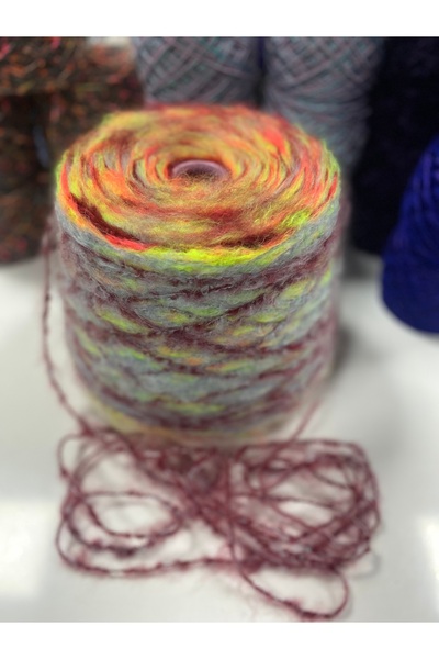 göçer Moher Acrylic: Multicolor Gradient Floral Visual Net 800 Gr