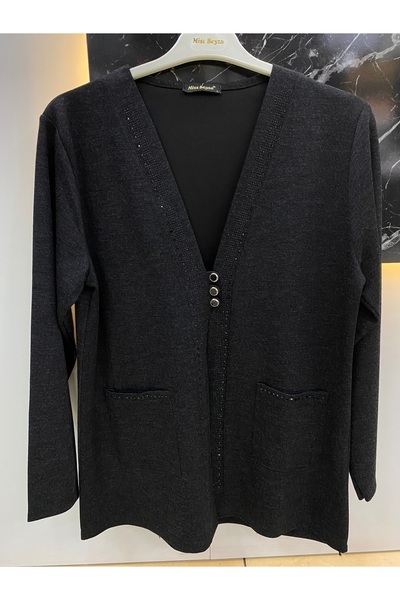 PALMİYE GİYİM Kadın Siyah Taş İşlemeli 3 Düğmeli Cepli V Yaka Anne Hırka & Ceket
