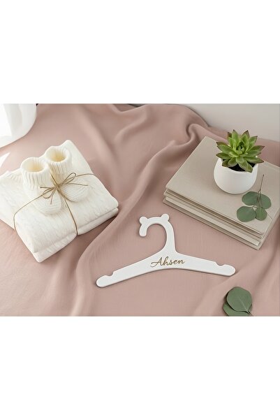 İHRA 10'lu İsme Özel Ahşap Bebek Elbise Askısı Seti - Kişiye Özel İsimli Çocu...