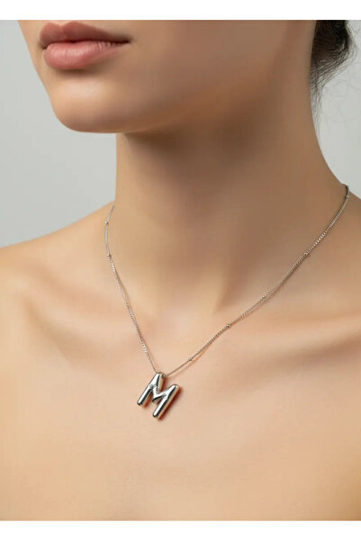 BİJU YILMAZ قلادة على شكل حرف M من الفولاذ الفضي - 25-clkk27