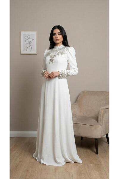MİSS DİAMOND White dress abaya with crystal embroidered shoulder and cuff detail