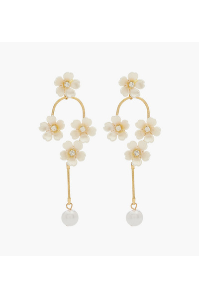 Lifestyle أقراط متدلية مزينة بنقوش زهرية ذهبية اللون مع مشبك خلفي