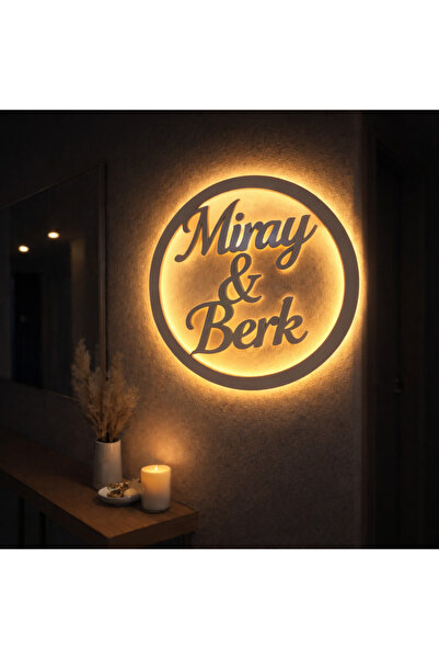 MB DEKOR ATÖLYESİ Kişiye Özel Sarı LED Işıklı İsimli Duvar Dekoru – Beyaz Yuv...