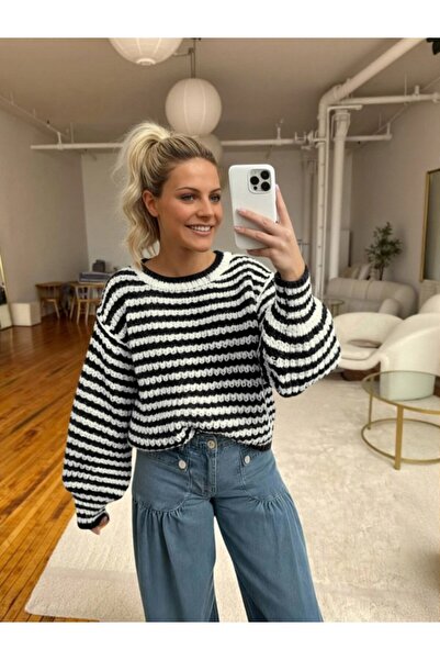 Dier Moda Women's Black and White Striped Oversize Knitwear Sweater Fmoda6053