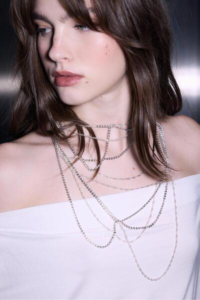 Stradivarius Çok katlı uzun kolye