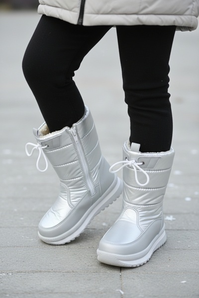 pediashoes Girls' Stylish Snow Boots with Fur Inside and Non-Slip Soles