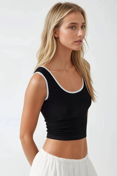 Hiccup Συλλογή Busem με εφαρμοστό γιακά και αντίθεση χρωμάτων