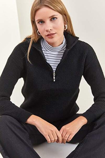 Hiccup Bianco Lucci Oversized knitted sweater with high collar and zipper