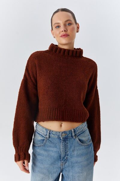 Hiccup Mixray textured cropped sweater with thick high collar