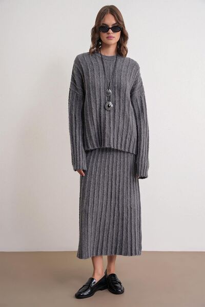 Hiccup Mixray Oversized textured sweater and knitted skirt set, coordinated