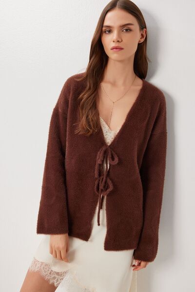 Hiccup ISTANBUL Soft, textured cardigan with a V-neck, long sleeves and draws...