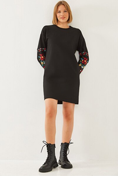 Hiccup Rochie cu detalii brodate LUCCI