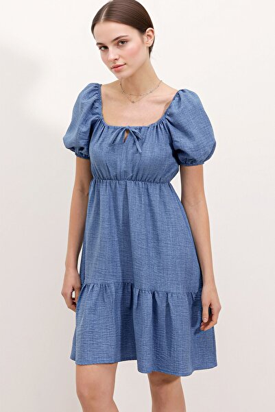 Hiccup BDART къса мини рокля с колан и квадратна деколте