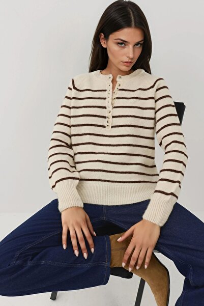 Hiccup Çizgili Düğme Yaka Kazak