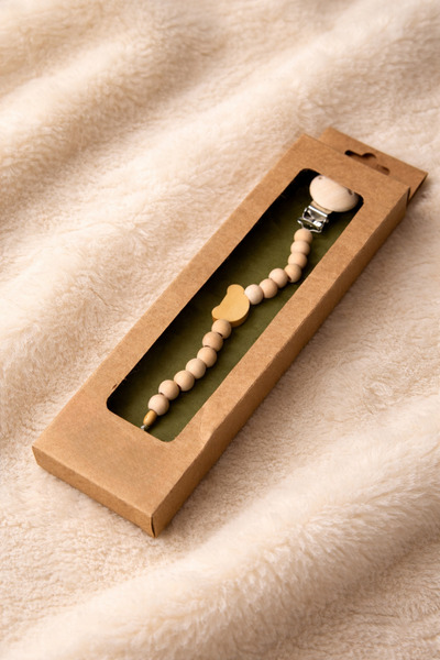 eradkids Doğal Kayın Ağacı Emzik Tutacağı – Minimal Tasarım