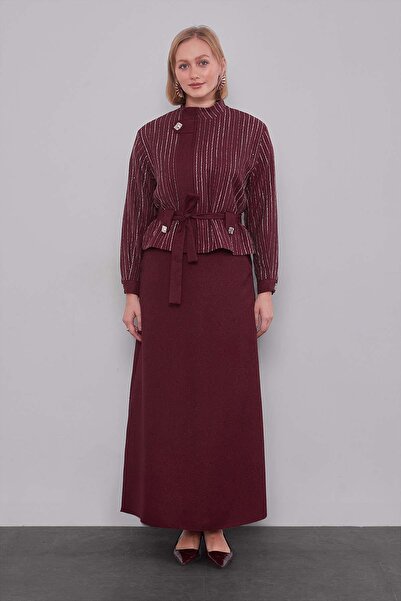 Levidor Burgundy striped pattern belted skirt set