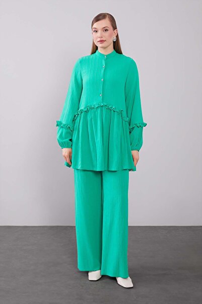 Levidor طقم مكون من قطعتين بتفاصيل كشكشة خضراء نصف مزركشة