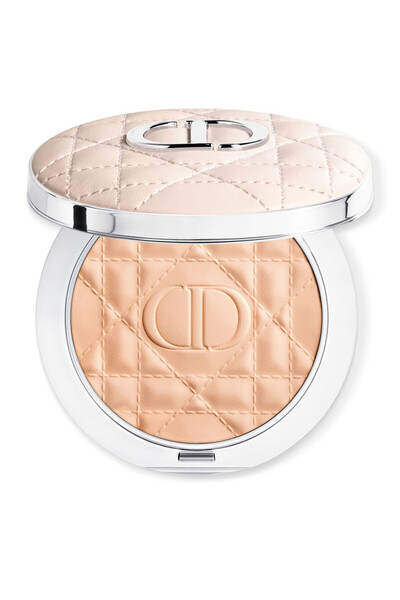 Dior Forever Nude Radiant Filter - Sabitleyici Pudra makyajın görünümünü 24 s...