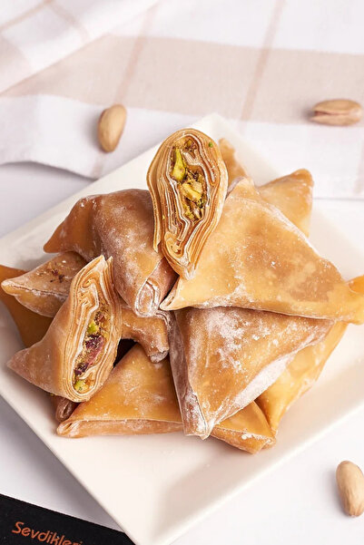 Avlu Doğal Ürünler موسكا الفستق الطبيعي - لوكوم فاخر (500 جرام)