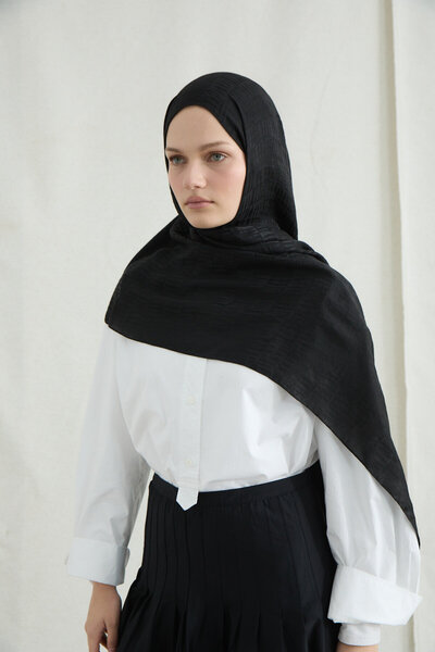 cs camellia scarf Италиански жакардов шал с мотив „кибритени клечки“ – черен