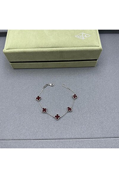 Treasures سوار فان كليف أند آربلز هو سوار فينتاج ألامبرا.