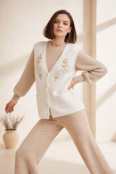 larocci Women's Pearl Button Embroidered Sleeveless Vest