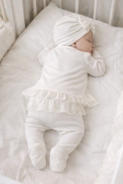 My Babies Label مجموعة من 5 قطع من الدانتيل للفتيات الصغيرات بتفاصيل دقيقة لحديثي الولادة من المستشفى