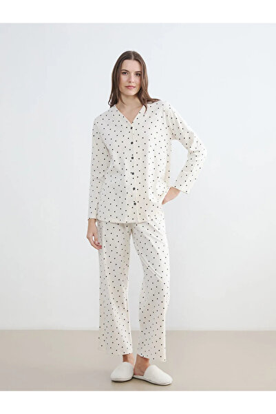 LC Waikiki LCW DREAM Ekru V Yaka Puantiyeli Kadın Pijama Takım