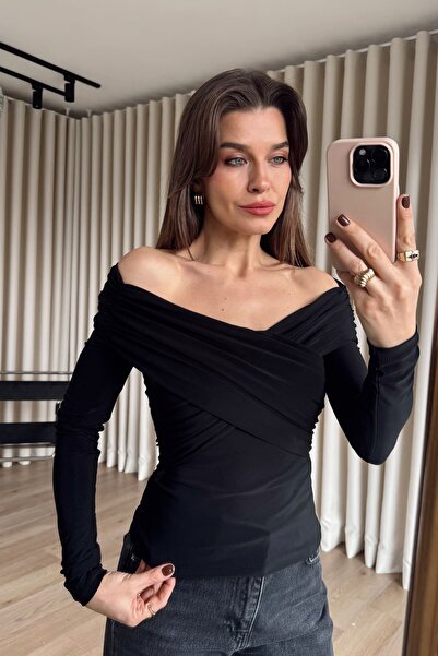 Sue Store Black Cross-Shoulder Blouse Draped