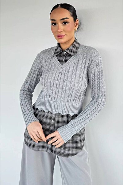 DİLARA GİYİM بلوزة تريكو مزينة بالقميص