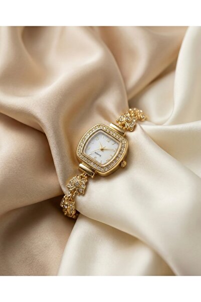 KLISHE Butik Kadın Saat Altın Renk Taşlı Çelik Vintage Kelebek Detaylı Kol Sa...
