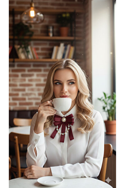 LO ADORO Vintage Victorian and Bee Detailed Brooch Women's Tie Bowtie Elizabe...