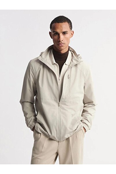 LC Waikiki معطف واق من المطر للرجال بغطاء للرأس باللون البيج (S6)