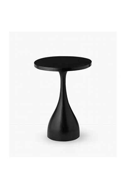 Generic A luxurious, sculpted wooden side table