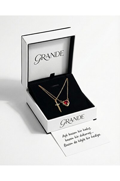 GrandeAccessory قلادة خاصة على شكل قلب من الفولاذ على شكل سيف لعيد الحب