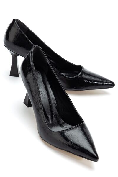 Hayalimdeki Ayakkabı Дамски черни лъскави кожени обувки с остри върхове и вис...