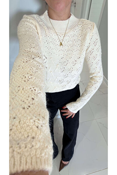 BİRCANÇİL Soles Ecru Self-Textured Knitwear