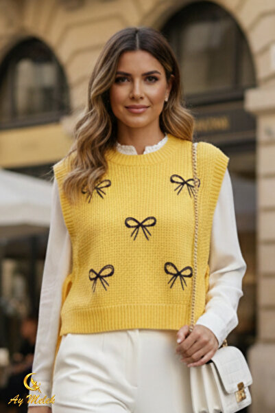 AYMELEK Women's Knitwear Crew Neck Tie-Up Sweater with Bow Detail