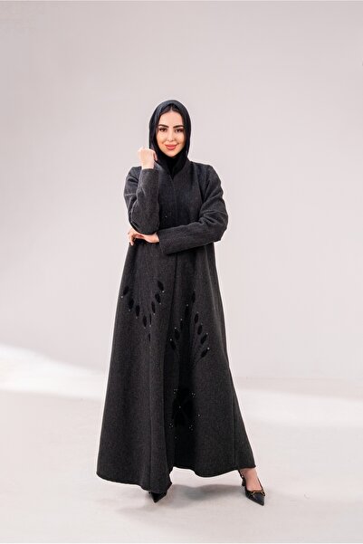 Abay جوخ شتوي تطريز وكرستال -لون اسود