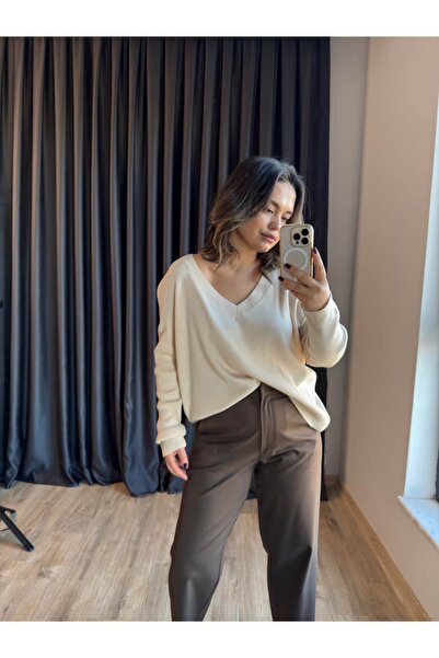 BÜŞRA PERKER V-Neck Ribbed Sweater