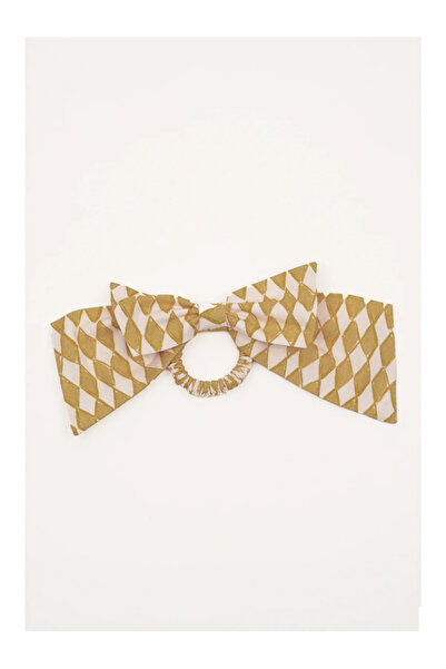 Marvy Geometric Patterned Rubber Buckle with Ribbon