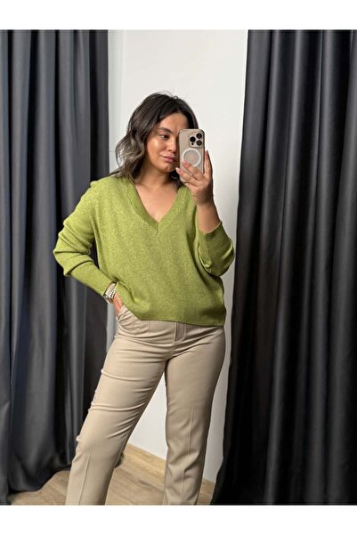 BÜŞRA PERKER V-Neck Ribbed Sweater