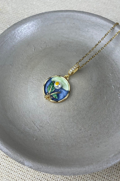 Brethils قلادة زهرة البحيرة الزرقاء والخضراء من بيرنتست، لا تتأثر بالصدأ، تُر...