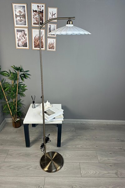 Bamyum Risso Beyaz Metal Eskitme Askı Gövde Tek Ayaklı Lambader E27