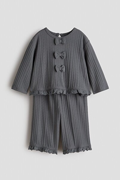 H&M 2 Parçalı Fiyonk Detaylı Triko Set