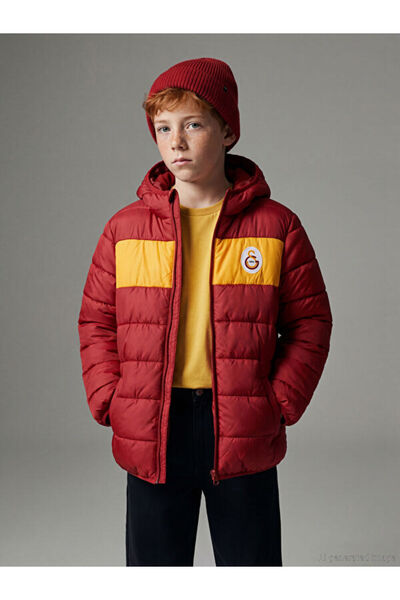 LC Waikiki UZG STORE'dan Zamansız Parçalar Kapüşonlu Galatasaray Baskılı Erke...