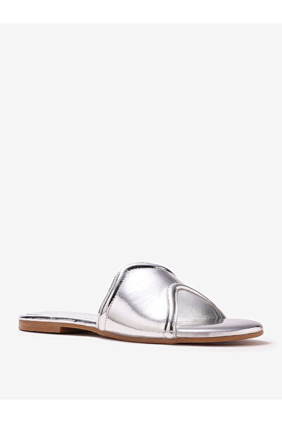 Pair-ie Tales By Styli Women Metallic Slip-On Flat Sandals