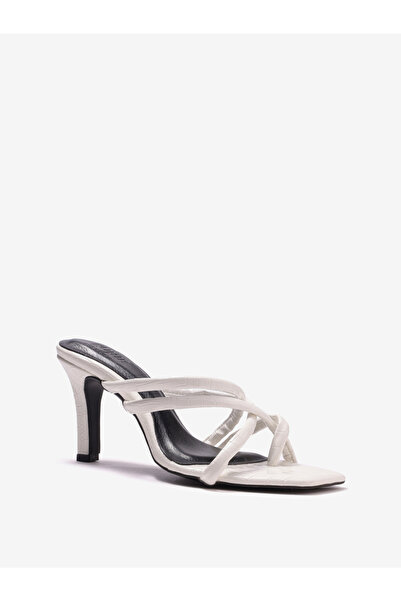 Pair-ie Tales By Styli Women Strappy Flared Heel Sandals