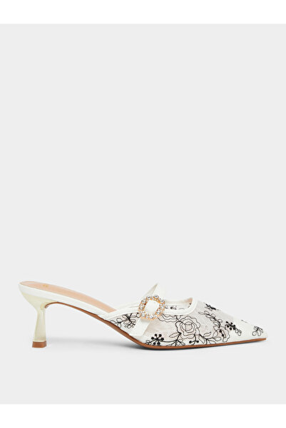 Styli Embroidered Pointed Toe Shoes